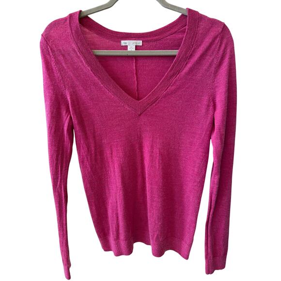 GAP Sweaters - Gap Ultrasolft Wool V-Neck Sweater Women's Size Medium Old Money Luxury Twee
